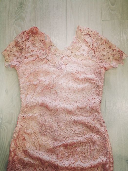 Vând rochii drăguțe!