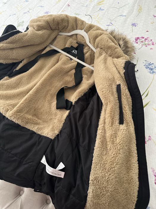 Черно зимно яке.