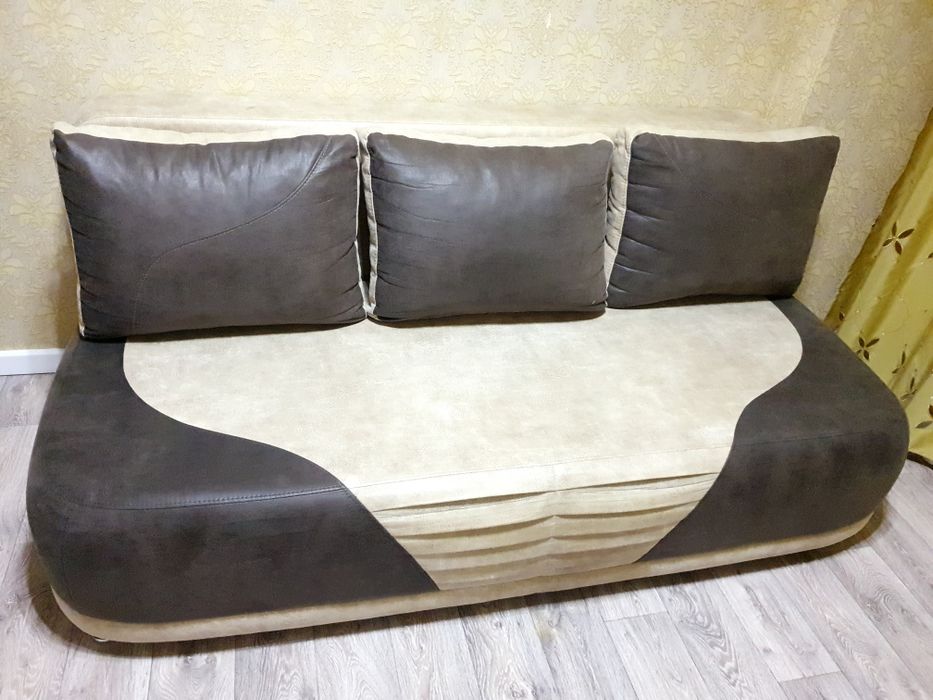 Продам сафа диван в хорошем состояние