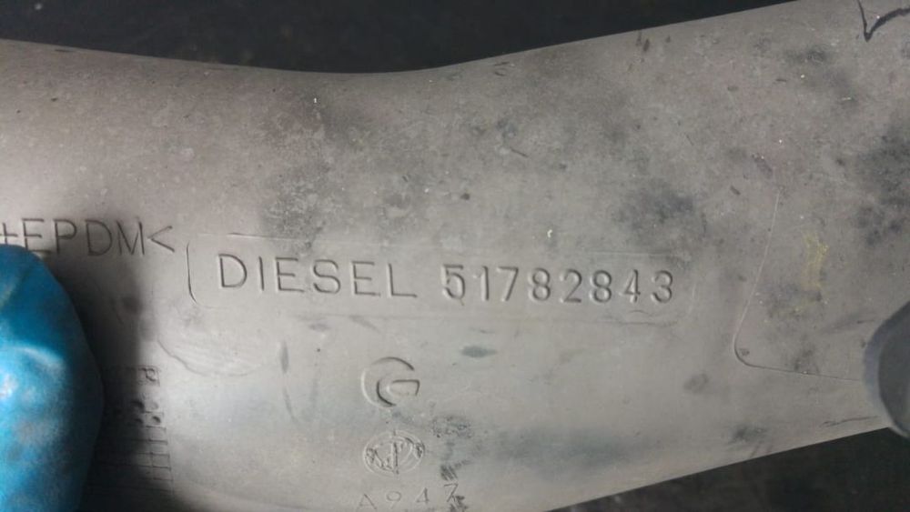 Tubulatura admisie 1.9 jtdm 150 cp alfa romeo 159 51782843