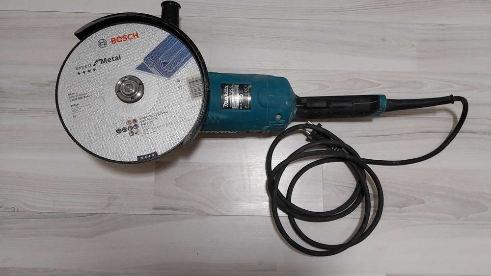 Polizor unghiular Makita GA9020 – 2200 W, disc 230 mm