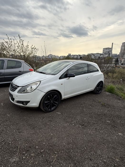 Опел корса 1.2 Д  opel corsa D 80 коня на части