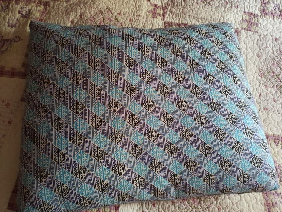 Продам пуховые подушки