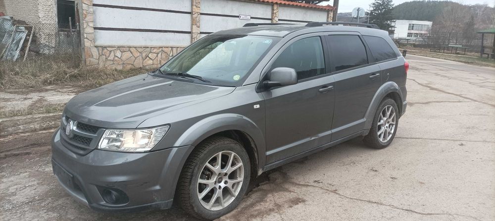 Fiat Freemont на части