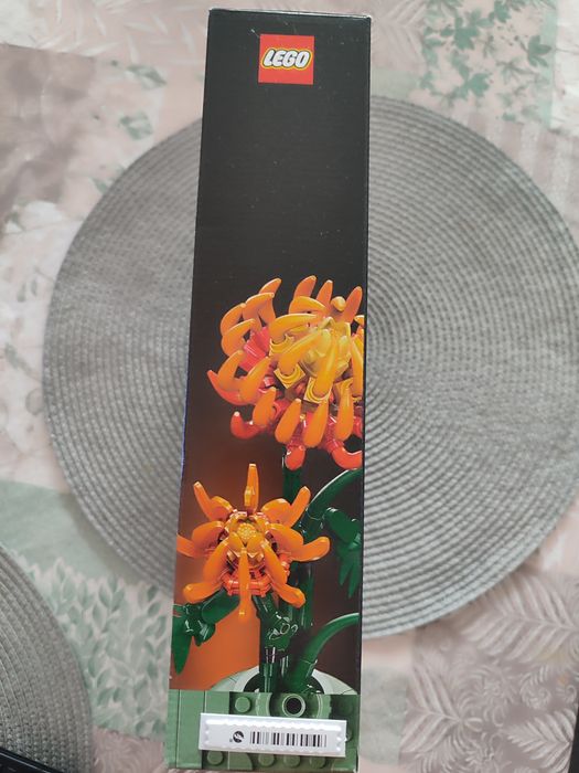 Продавам конструктор LEGO Botanical - Хризантема (10368)