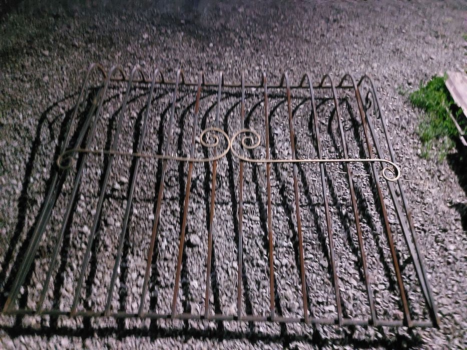 Продам решотка для окно размер 1.75×155.