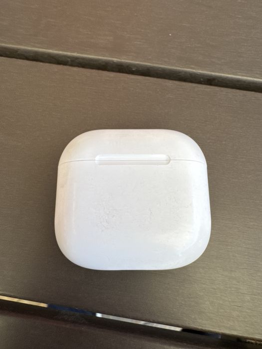 Продам AirPods 4