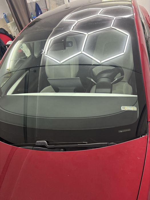 Полиране и облепяне на фарове с PPF, Затъмняване на автомобилни стъкла