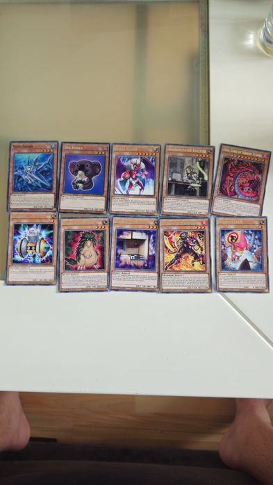 Продавам оригинални Yugioh карти