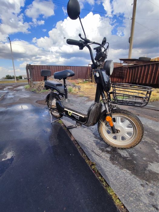 Продаю мопед электрический