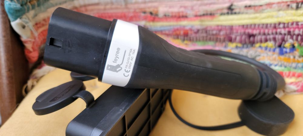 Електромобил Разклонител Type2 към 2 бр. Шуко контакти