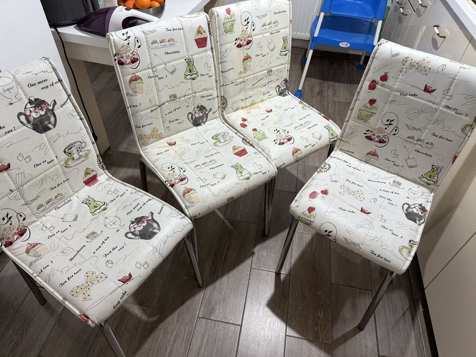 Scaune de bucatarie 4 buc-100 lei/buc