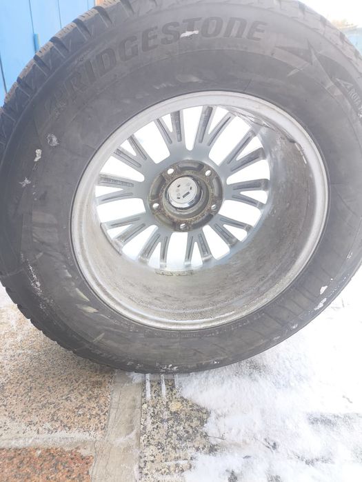 Продам зимние шины на дисках