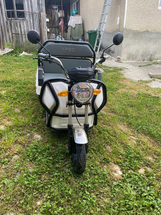 Vand triciclu electric Voltarom APEC APT 4... PRET FIX