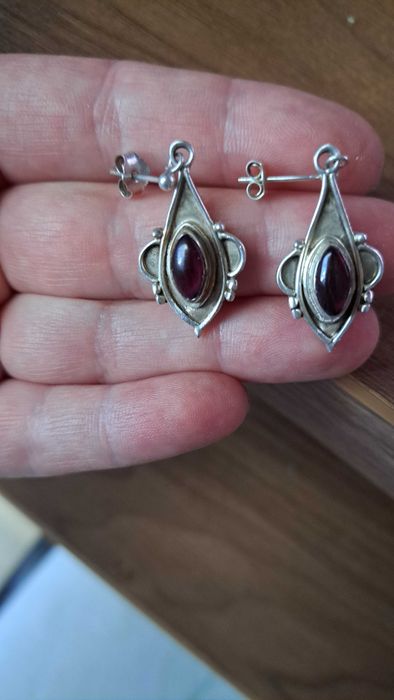 Старинни сребърни обеци с гранат