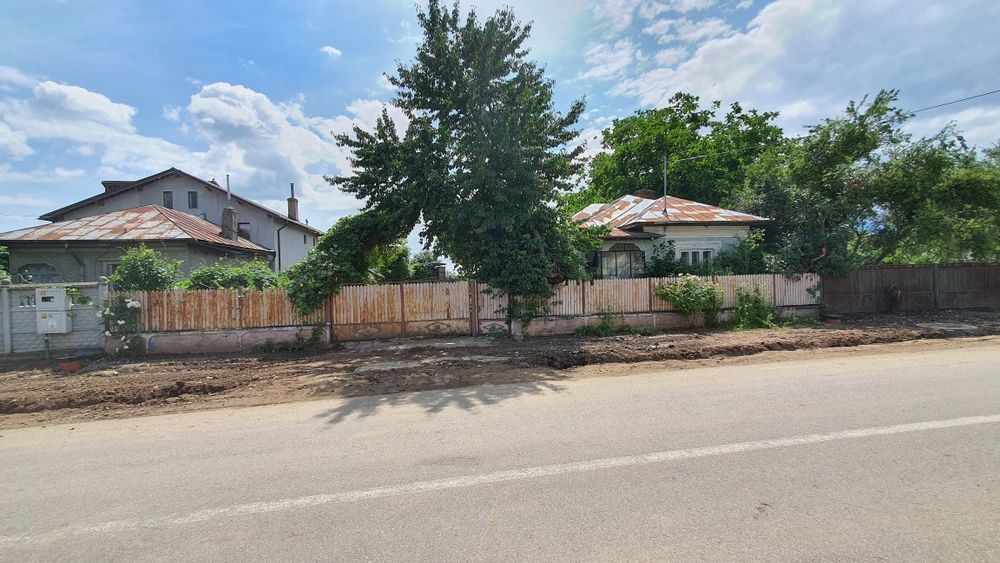 De vânzare teren 6378 mp cu casă bătrânească, gaze, apă și canalizare la poartă, Brăteștii de Jos   39.999  negociabil.