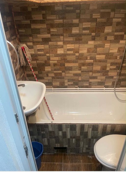 Vand apartament cu 2 camere