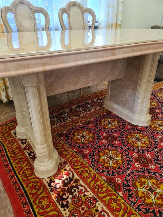 Продаётся гостиная мебель