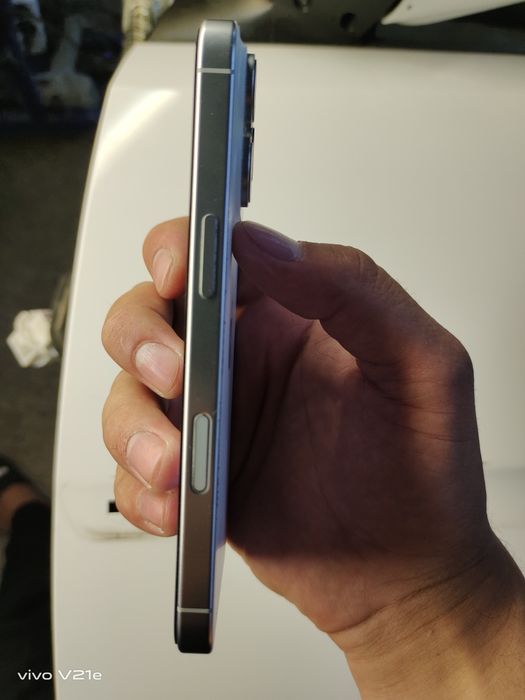 iPhone 16 pro 128 gb