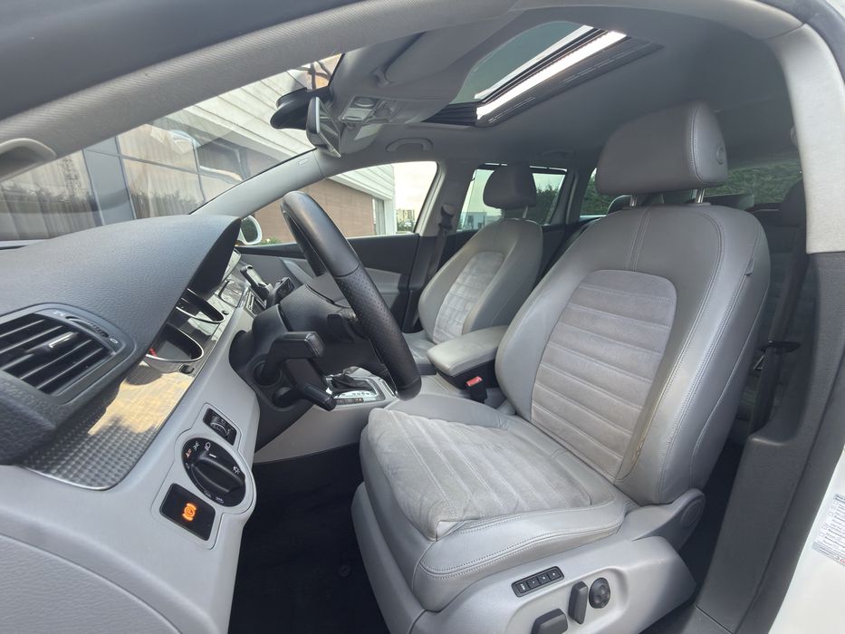 VW Passat Variant R-Line 2.0 TDI 170 CP| Bi-Xenon Adaptive | Keyless | Piele Alcantara EURO 5