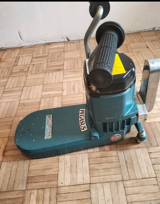 De vânzare mașina de rașchetat parchet de margine