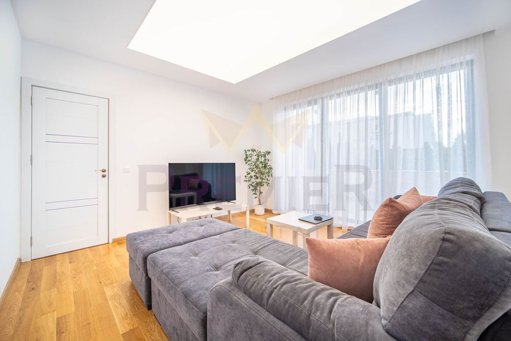 Продава се Четиристаен апартамент в Варна, Бриз - 225 кв.м за 1645 €/кв.м - Снимка #3