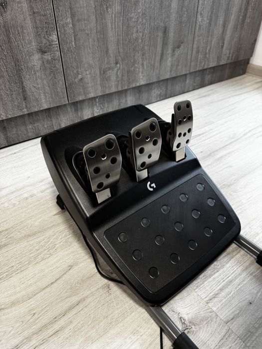 Volan logitech g923 + scaun cockpit playseat challenge x