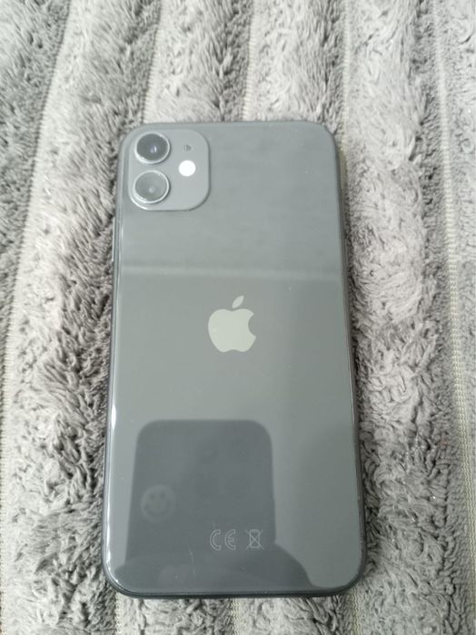 Продам iphone 11 128гб в отличном состояние