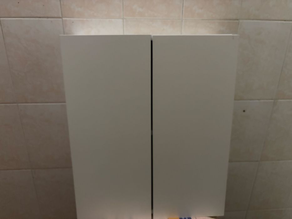 Шкаф для ванны над умывальником