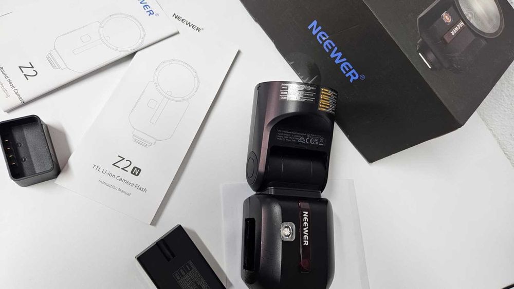 Blitz NEEWER Z2-N TTL cu cap rotund pentru Nikon – stare impecabilă