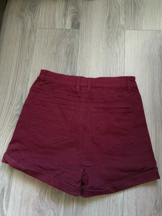 pantaloni scurti cu talie inalta - New Yorker