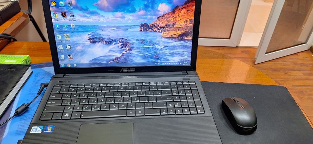 Продаётся ноутбук asus срочно