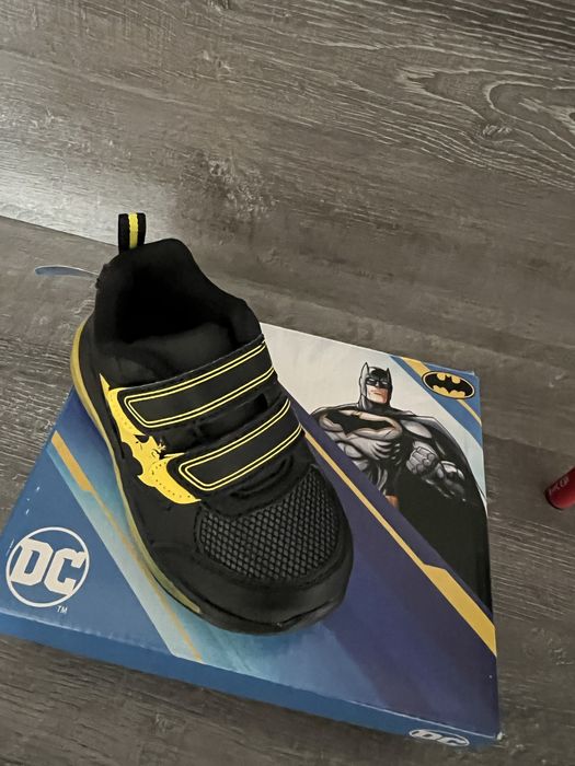 Adidas Batman noi,marimea 23,5