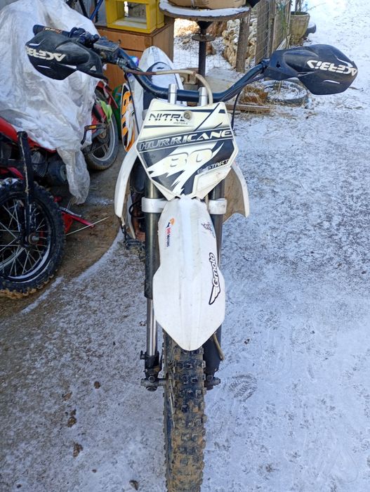 Dau la schimb huriccane de 250cc