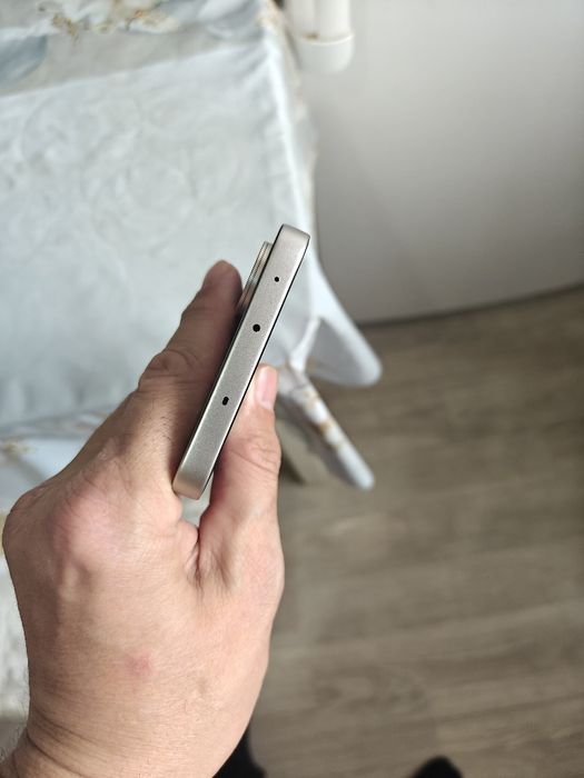 Продам OnePlus Nord 5