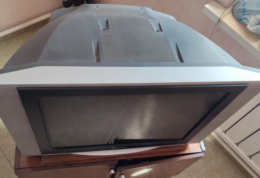 Цветной телевизор Panasonic