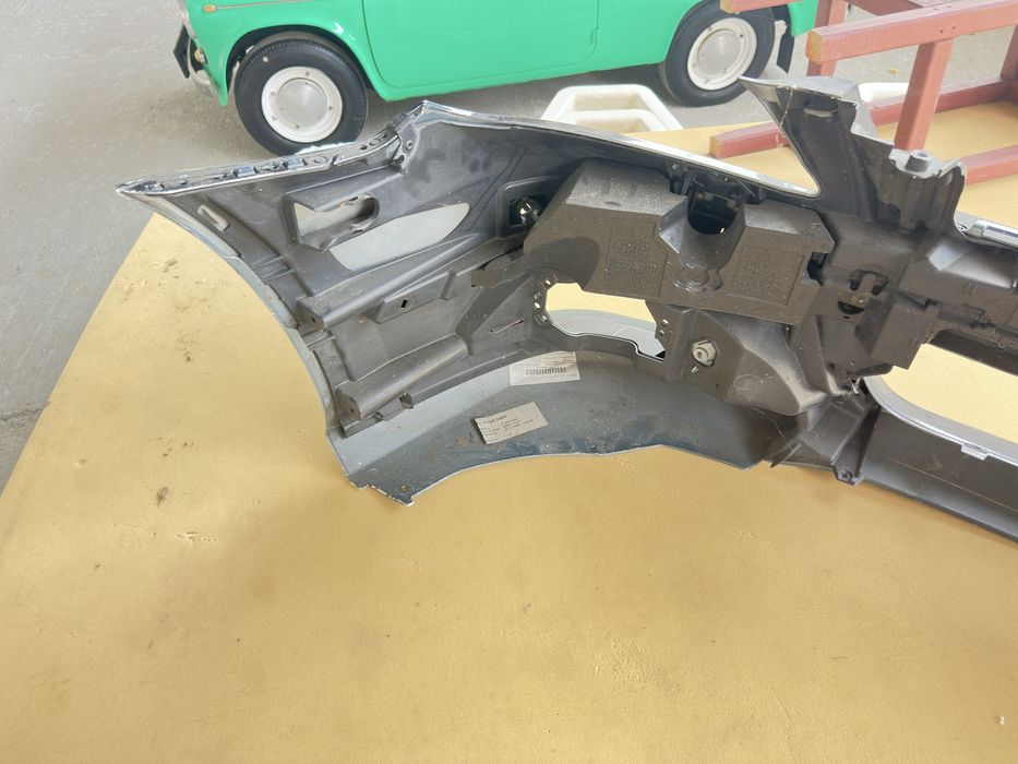 Предна броня за Mercedes sl 550 AMG 2011