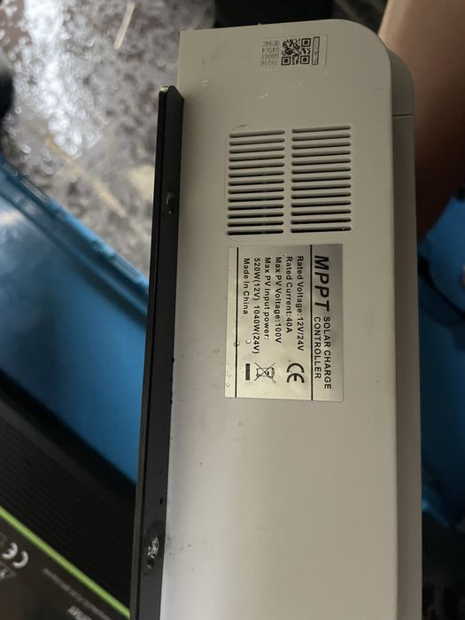 Invertor Green Cell 12V   3000W / 6000W sinus pur + MPPT 12V / 24V 520W / 1040W