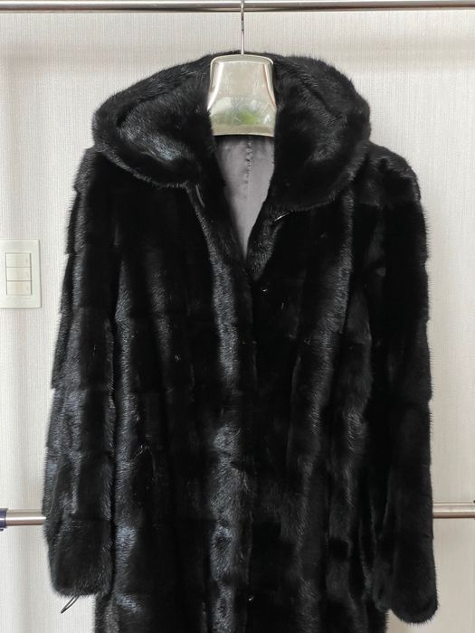 Продам норковую шубу