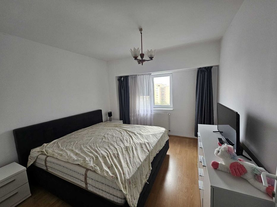 De închiriat apartament 2 camere+birou