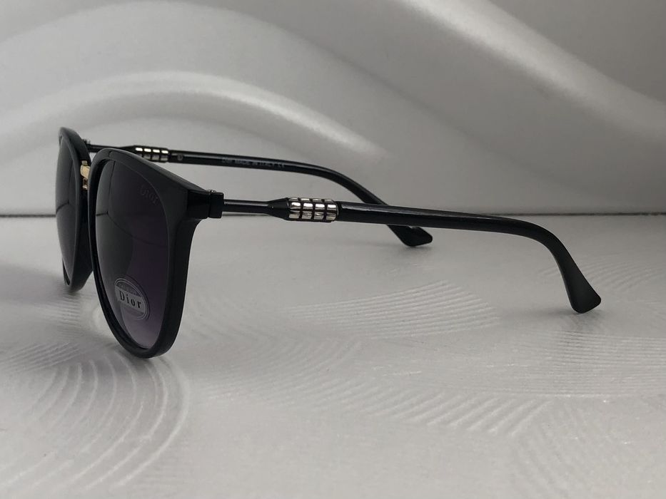 Стилни дамски слънчеви очила