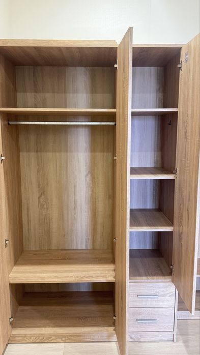 Прихожая.продам срочно.