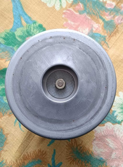 Електромотор за прахосмукачка PANASONIC 1200 W с 2 гумени уплътнения.