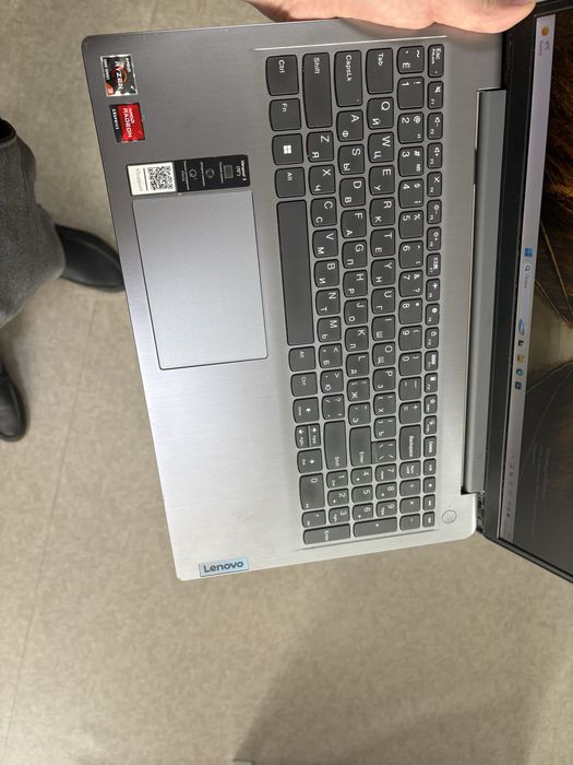 Продам ноутбук Lenovo