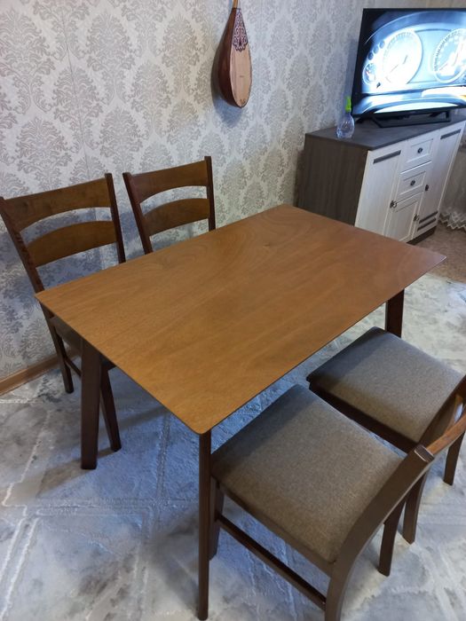 Продам стол со стульями