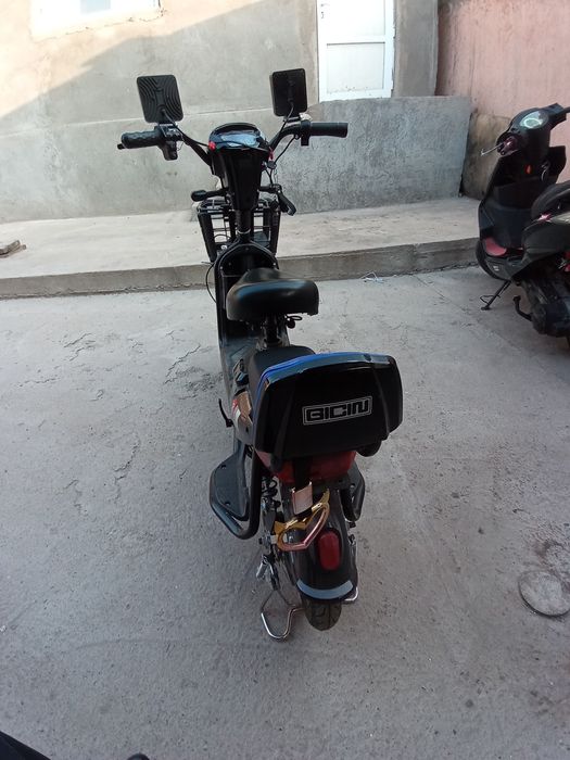 Скутер sk8 сатылады