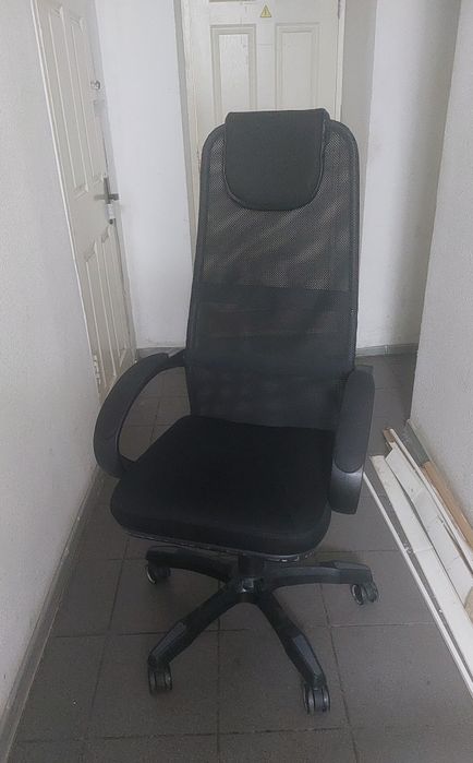 Офисное кресло продается