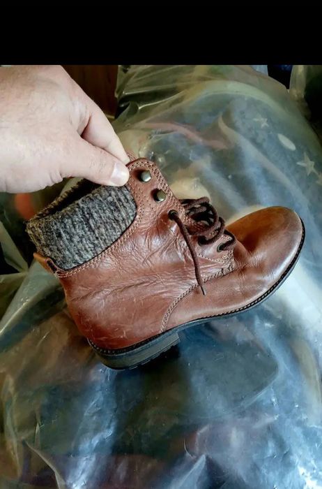 Предлагам обувки втора употреба на едро