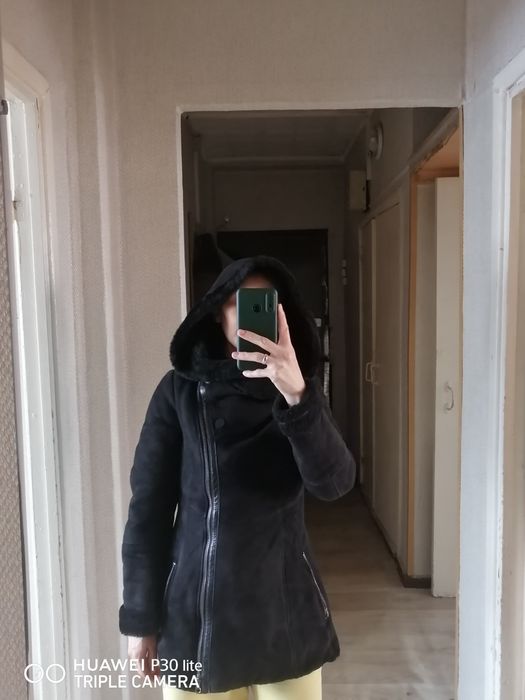 Продам верхнюю одежду