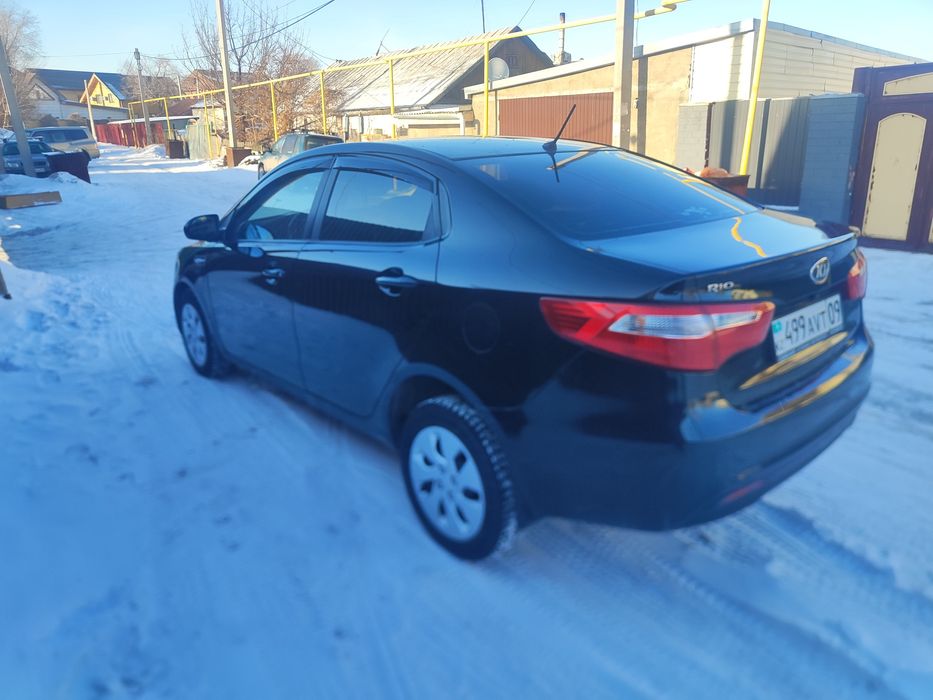 Кия Рио а́кпп в хорошем состоянии